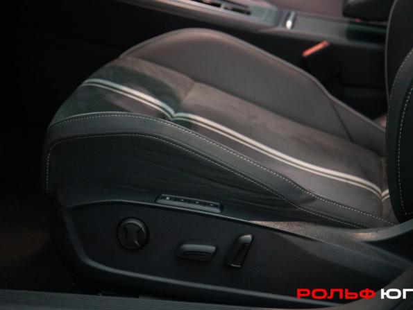 Volkswagen Golf VIII с пробегом 2021 года, цена 2 448 000 рублей, 92080 км, хэтчбек, Автокод Объявления