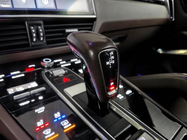 Porsche Cayenne III с пробегом 2018 года, цена 7 500 000 рублей, 111940 км, внедорожник, Автокод Объявления