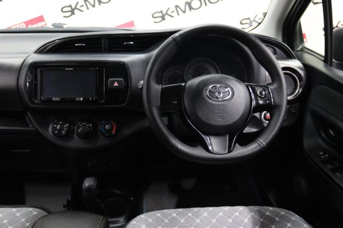Toyota Vitz III (XP130) Рестайлинг 2 с пробегом 2018 года, цена 1 105 050 рублей, 141993 км, хэтчбек, Автокод Объявления
