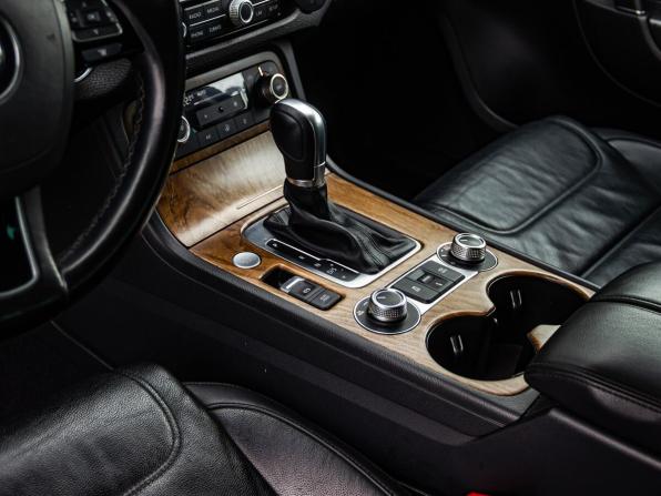 Volkswagen Touareg II Рестайлинг с пробегом 2015 года, цена 3 200 000 рублей, 131505 км, внедорожник, Автокод Объявления