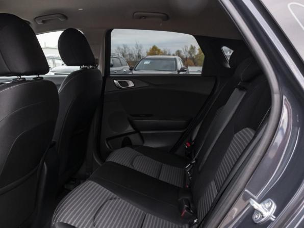 Kia Ceed III Рестайлинг с пробегом 2021 года, цена 2 449 000 рублей, 41552 км, хэтчбек, Автокод Объявления