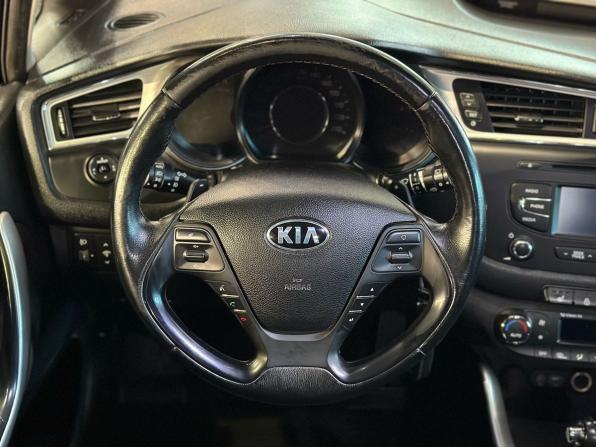 Kia Ceed II Рестайлинг с пробегом 2017 года, цена 1 175 000 рублей, 178333 км, универсал, Автокод Объявления