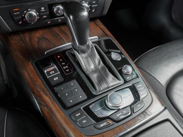 Audi A6 IV (C7) Рестайлинг с пробегом 2015 года, цена 1 799 000 рублей, 254059 км, седан, Автокод Объявления