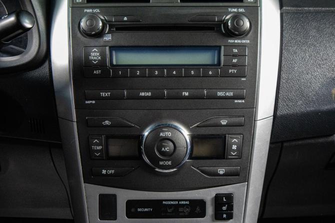 Toyota Corolla X (E140 E150) Рестайлинг с пробегом 2011 года, цена 1 009 000 рублей, 230000 км, седан, Автокод Объявления