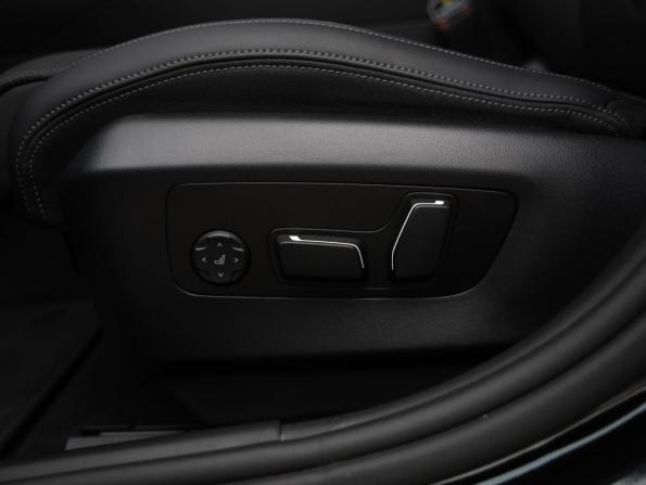 BMW 5 серии VIII (G60/G61/G68) с пробегом 2024 года, цена 7 483 040 рублей, 13509 км, седан, Автокод Объявления