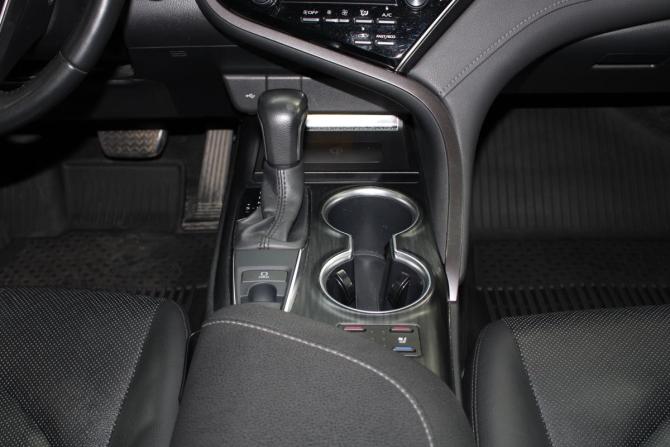 Toyota Camry VIII (XV70) Рестайлинг с пробегом 2021 года, цена 3 500 000 рублей, 75362 км, седан, Автокод Объявления