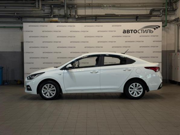 Hyundai Solaris II с пробегом 2018 года, цена 919 000 рублей, 139400 км, седан, Автокод Объявления