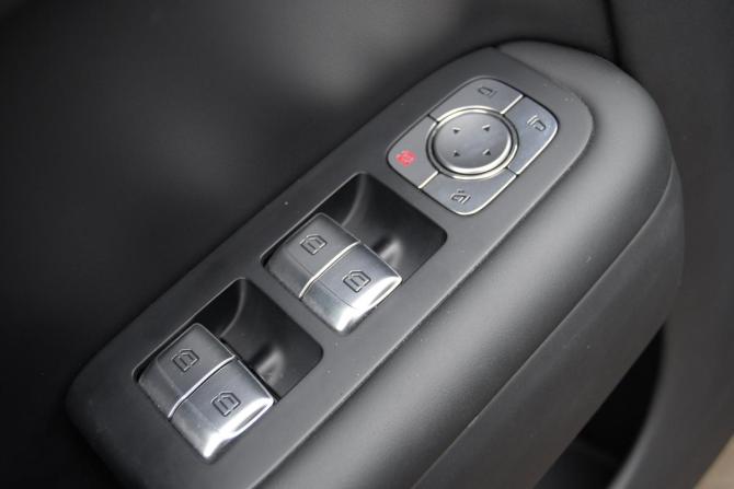 Li Auto (Lixiang) L7 I с пробегом 2024 года, цена 5 490 000 рублей, 14390 км, внедорожник, Автокод Объявления