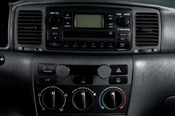 Toyota Corolla IX (E120 E130) Рестайлинг с пробегом 2006 года, цена 619 000 рублей, 260000 км, хэтчбек, Автокод Объявления