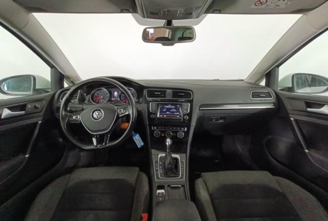 Volkswagen Golf VII с пробегом 2015 года, цена 1 100 000 рублей, 310100 км, хэтчбек, Автокод Объявления