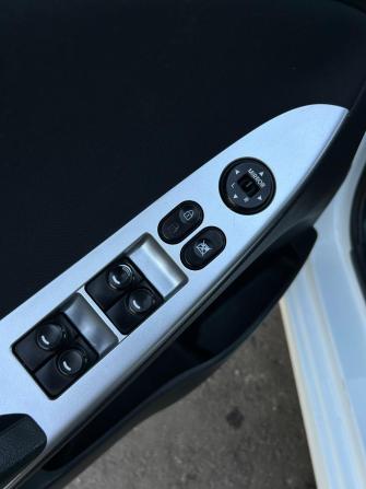 Hyundai Solaris I Рестайлинг с пробегом 2015 года, цена 950 000 рублей, 167631 км, седан, Автокод Объявления