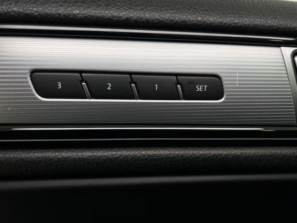 Volkswagen Touareg II Рестайлинг с пробегом 2015 года, цена 3 290 000 рублей, 150000 км, внедорожник, Автокод Объявления