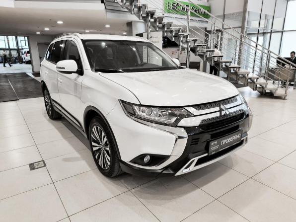 Mitsubishi Outlander III Рестайлинг 3 с пробегом 2021 года, цена 2 785 000 рублей, 37365 км, внедорожник, Автокод Объявления