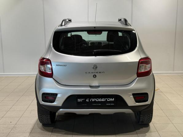 Renault Sandero II с пробегом 2016 года, цена 775 000 рублей, 76001 км, хэтчбек, Автокод Объявления