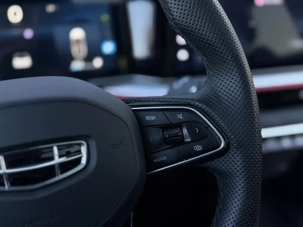 Geely Coolray I Рестайлинг с пробегом 2023 года, цена 1 879 000 рублей, 47843 км, внедорожник, Автокод Объявления