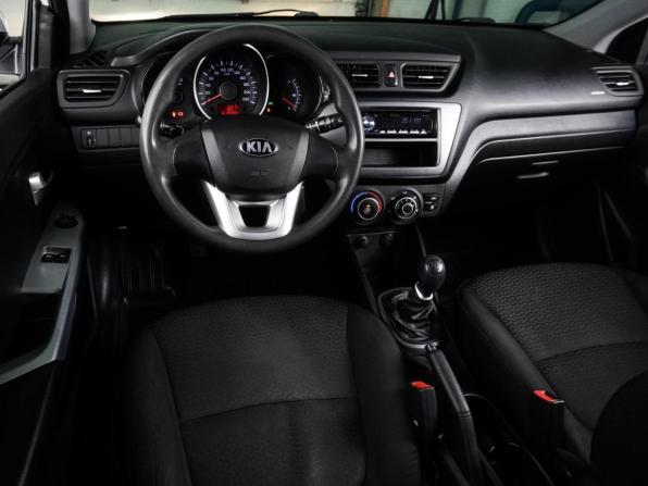 Kia Rio III Рестайлинг с пробегом 2015 года, цена 1 099 000 рублей, 136302 км, хэтчбек, Автокод Объявления