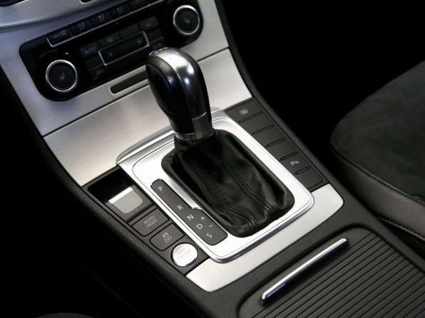 Volkswagen Passat B7 с пробегом 2011 года, цена 920 000 рублей, 255595 км, седан, Автокод Объявления