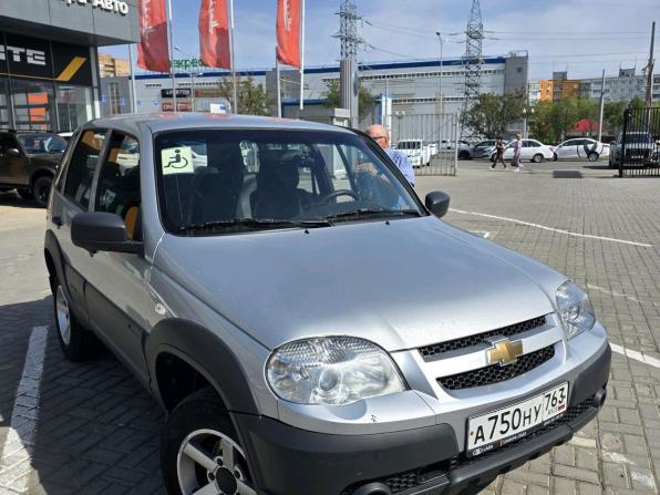 Chevrolet Niva I Рестайлинг с пробегом 2018 года, цена 778 000 рублей, 93070 км, внедорожник, Автокод Объявления