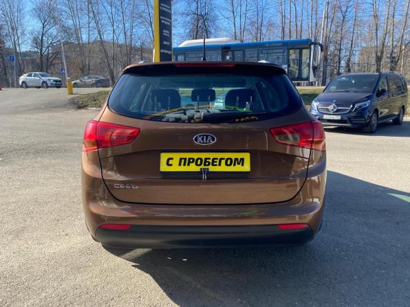 Kia Ceed II Рестайлинг с пробегом 2016 года, цена 1 299 000 рублей, 93000 км, универсал, Автокод Объявления