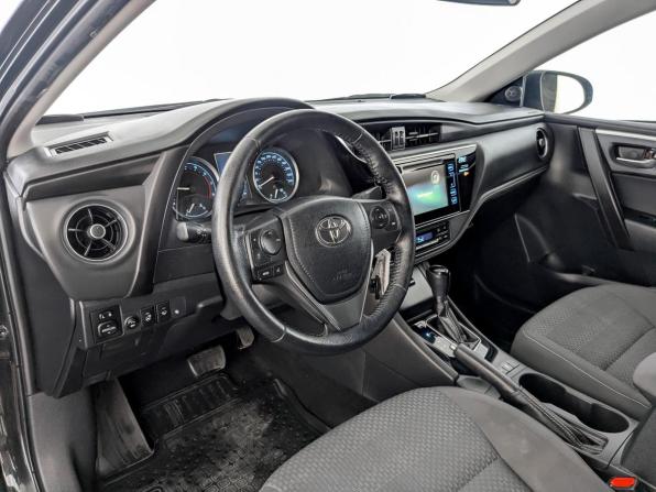 Toyota Corolla XI (E160 E170 E180) Рестайлинг 1 с пробегом 2018 года, цена 1 945 000 рублей, 49594 км, седан, Автокод Объявления
