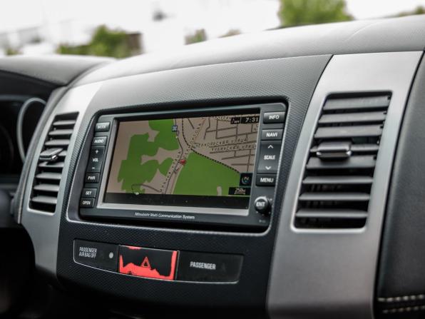 Mitsubishi Outlander II Рестайлинг с пробегом 2010 года, цена 988 000 рублей, 229575 км, внедорожник, Автокод Объявления