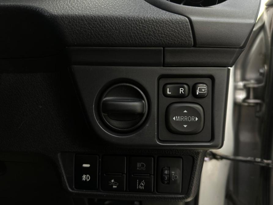 Toyota Corolla XI (E160 E170) Рестайлинг 2 Санкт-Петербург  - изображение 15