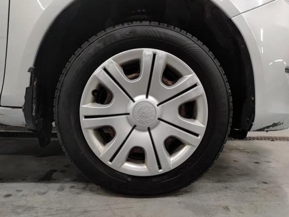 Skoda Fabia II Рестайлинг с пробегом 2011 года, цена 590 000 рублей, 186240 км, хэтчбек, Автокод Объявления