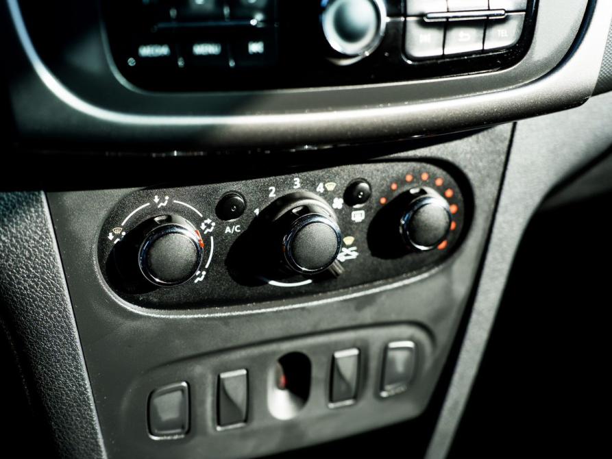 Renault Logan II Рестайлинг Ростов-на-Дону  - изображение 11