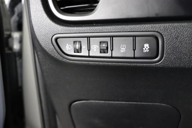 Kia Rio IV Рестайлинг с пробегом 2021 года, цена 1 389 990 рублей, 113999 км, седан, Автокод Объявления