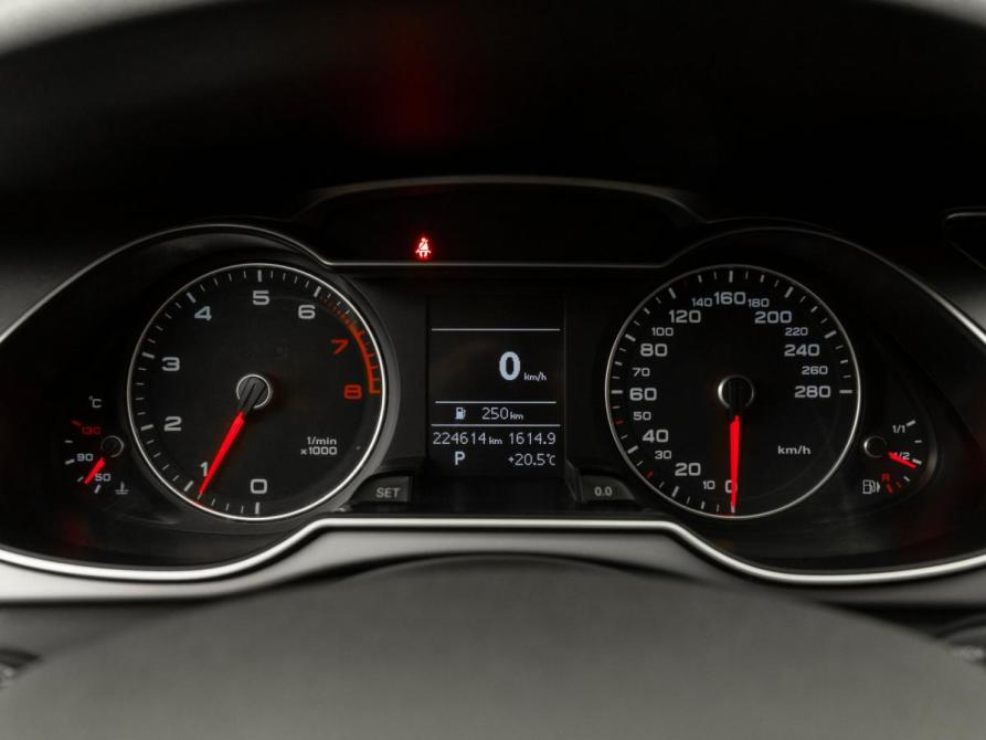 Audi A4 IV (B8) Рестайлинг Москва  - изображение 11