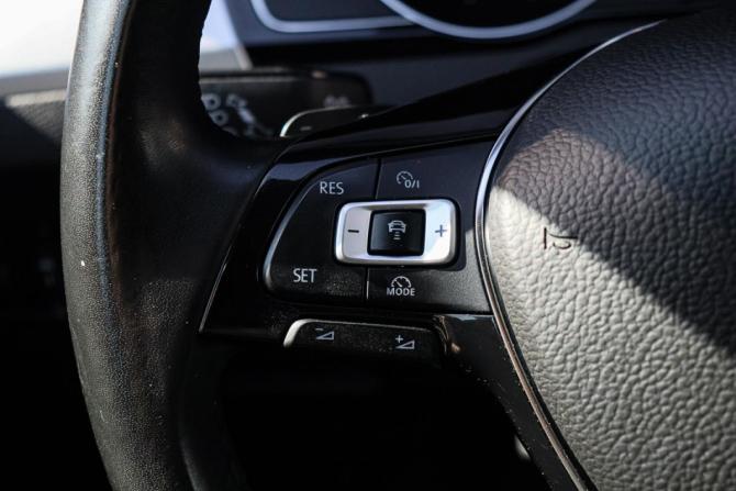 Volkswagen Passat B8 с пробегом 2018 года, цена 2 150 000 рублей, 186210 км, универсал, Автокод Объявления