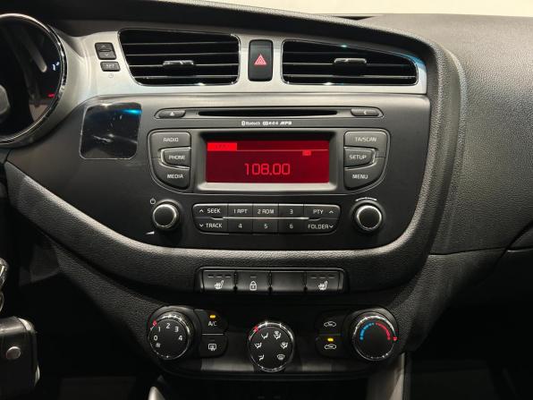 Kia Ceed II с пробегом 2014 года, цена 879 000 рублей, 230718 км, универсал, Автокод Объявления