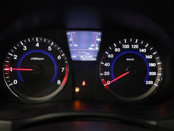 Hyundai Solaris I с пробегом 2012 года, цена 770 000 рублей, 75220 км, хэтчбек, Автокод Объявления