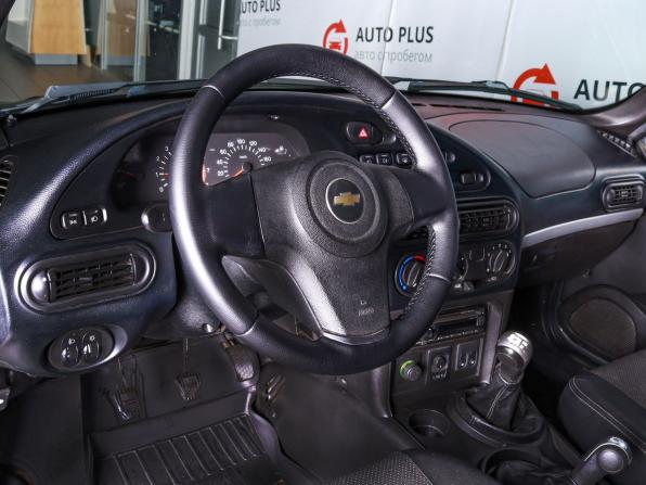 Chevrolet Niva I Рестайлинг с пробегом 2011 года, цена 550 000 рублей, 221400 км, внедорожник, Автокод Объявления