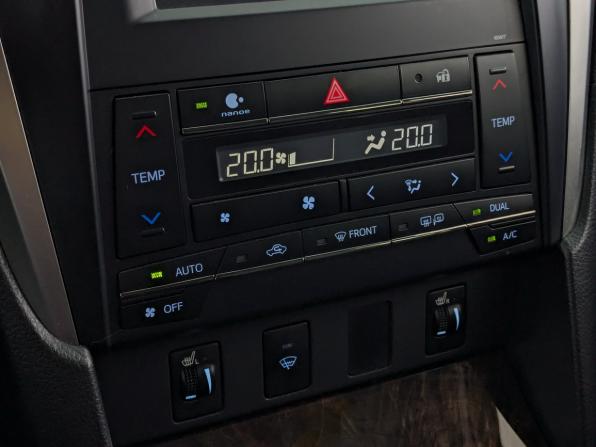 Toyota Camry VII (XV50) Рестайлинг с пробегом 2016 года, цена 1 995 000 рублей, 150905 км, седан, Автокод Объявления