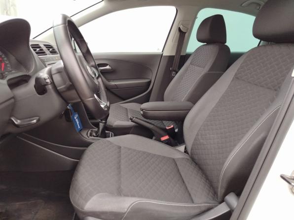 Volkswagen Polo V Рестайлинг с пробегом 2018 года, цена 1 099 000 рублей, 98822 км, седан, Автокод Объявления