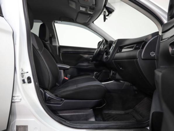 Mitsubishi Outlander III Рестайлинг 3 с пробегом 2019 года, цена 2 099 000 рублей, 157961 км, внедорожник, Автокод Объявления