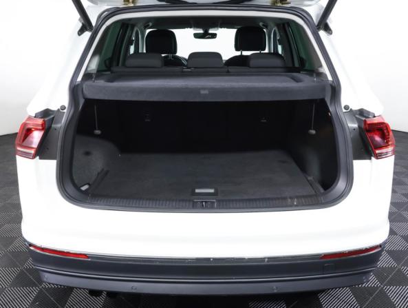 Volkswagen Tiguan II с пробегом 2018 года, цена 3 088 000 рублей, 50058 км, внедорожник, Автокод Объявления