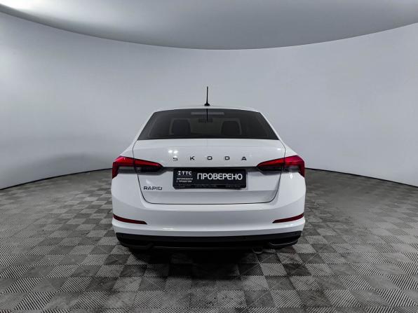 Skoda Rapid II с пробегом 2021 года, цена 1 375 000 рублей, 140000 км, лифтбек, Автокод Объявления