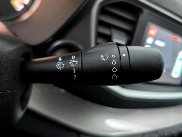 Lada (ВАЗ) Vesta I Рестайлинг (NG) с пробегом 2025 года, цена 1 299 000 рублей, 33657 км, седан, Автокод Объявления