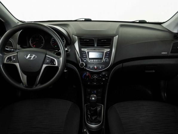 Hyundai Solaris I Рестайлинг с пробегом 2015 года, цена 860 000 рублей, 185250 км, седан, Автокод Объявления