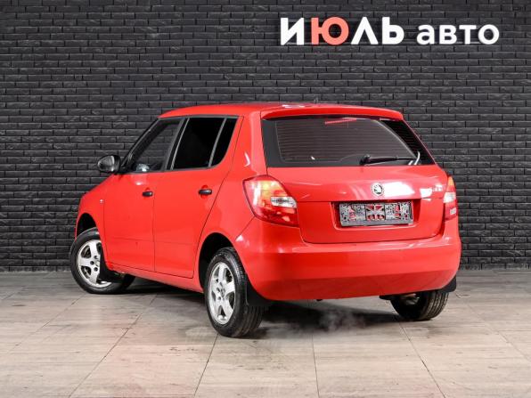 Skoda Fabia II с пробегом 2010 года, цена 350 000 рублей, 200228 км, хэтчбек, Автокод Объявления