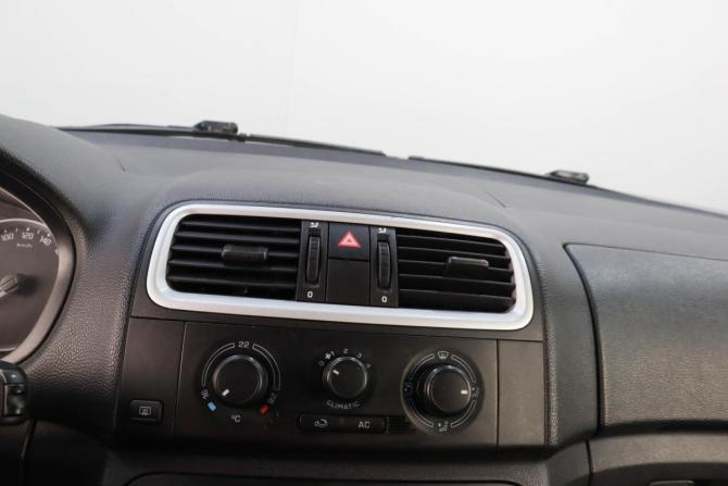 Skoda Fabia II с пробегом 2009 года, цена 469 000 рублей, 200000 км, хэтчбек, Автокод Объявления