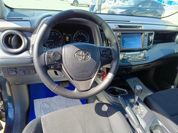 Toyota RAV4 IV (XA40) Рестайлинг с пробегом 2017 года, цена 1 899 995 рублей, 195001 км, внедорожник, Автокод Объявления