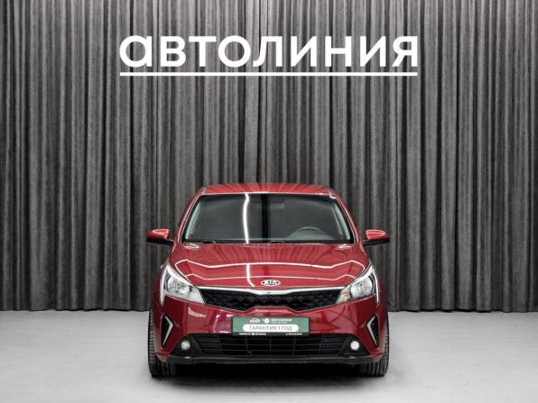 Kia Rio IV Рестайлинг с пробегом 2021 года, цена 1 699 000 рублей, 52000 км, седан, Автокод Объявления