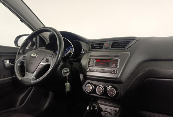 Kia Rio III Рестайлинг с пробегом 2017 года, цена 1 386 000 рублей, 37942 км, седан, Автокод Объявления