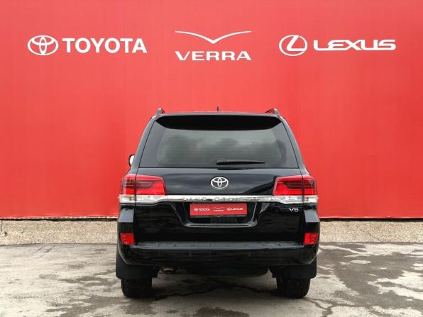 Toyota Land Cruiser 200 Series Рестайлинг 2 с пробегом 2019 года, цена 6 150 000 рублей, 202000 км, внедорожник, Автокод Объявления