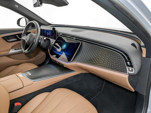 Mercedes-Benz E-Класс VI (W214 S214) с пробегом 2024 года, цена 6 990 500 рублей, 17991 км, седан, Автокод Объявления