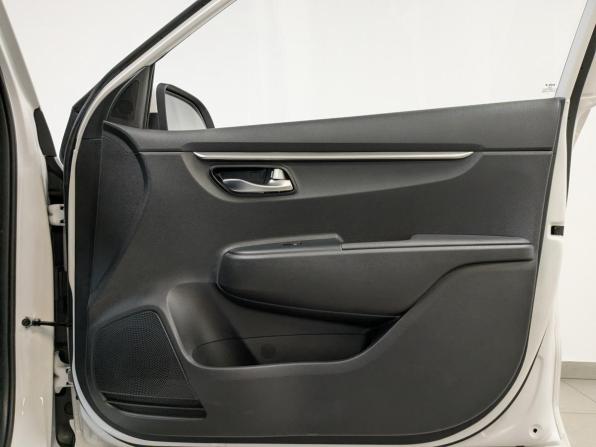 Solaris KRX с пробегом 2024 года, цена 2 190 000 рублей, 18000 км, хэтчбек, Автокод Объявления