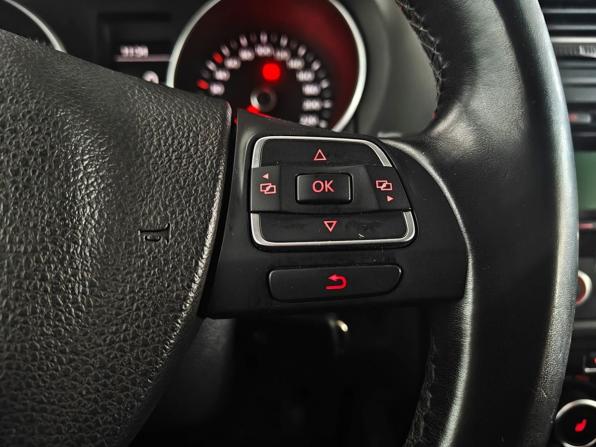 Volkswagen Golf VI с пробегом 2011 года, цена 845 000 рублей, 135530 км, хэтчбек, Автокод Объявления